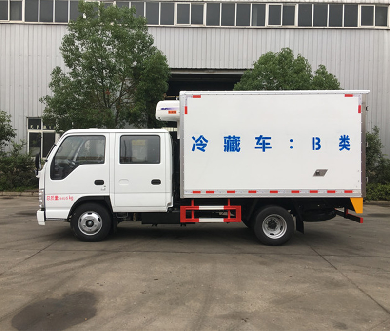 慶鈴五十鈴雙排座3米2冷藏車